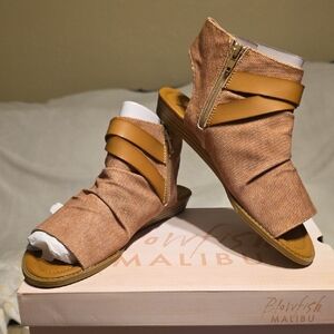 Blowfish Women's Brown and Tan Sandals